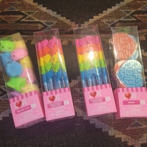 Love Colorful Party Favors Set
